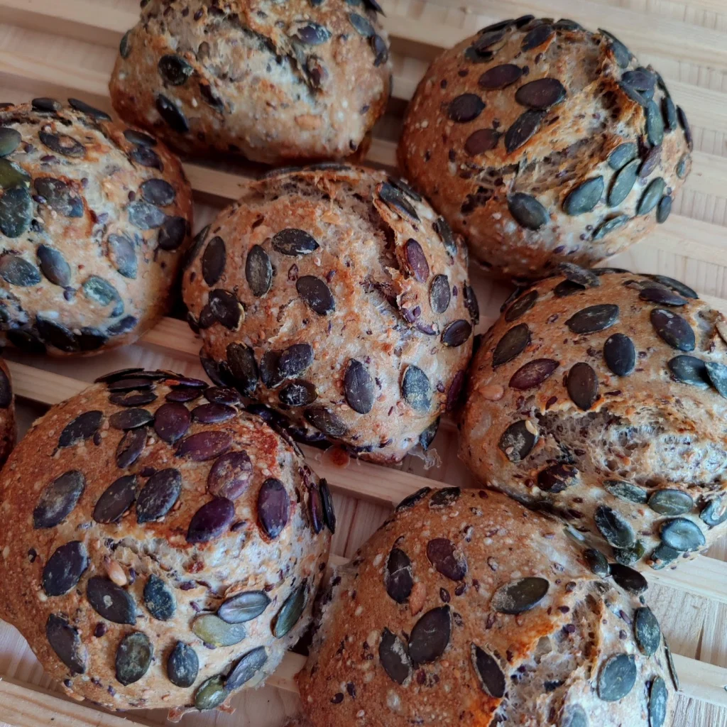 Dinkel Kornbrötchen nach Paulines Rezept