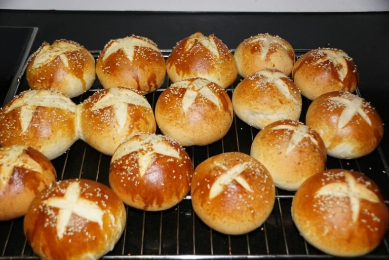 Laugenbrötchen