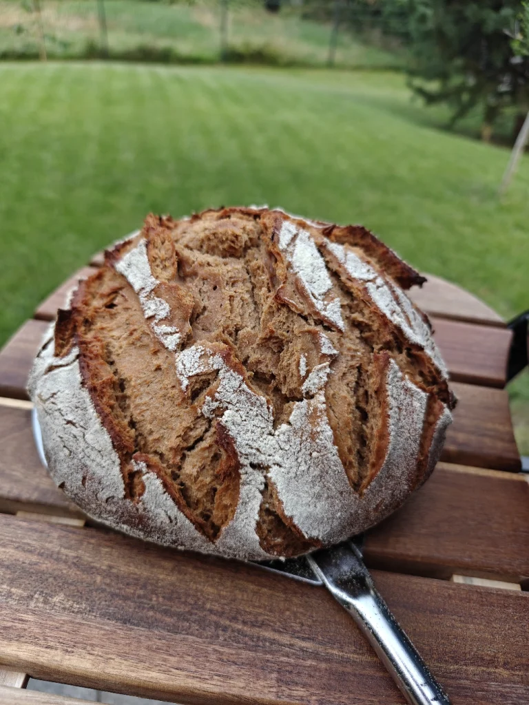 Sauerteig Mischbrot mit besonderem Kick