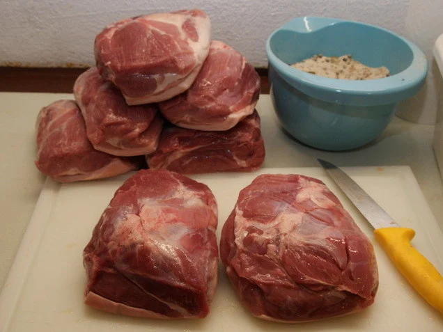 Schweinsschulter eignet sich am besten